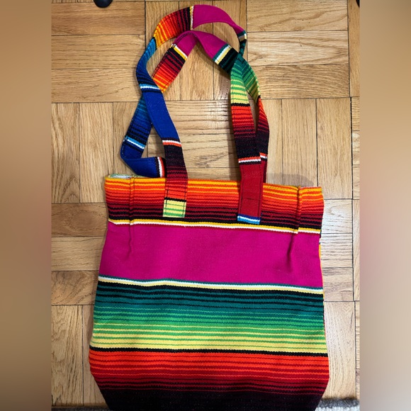 Mexican pattern tote bag, no pockets and some wear on one side (shown in photo) - Picture 3 of 5